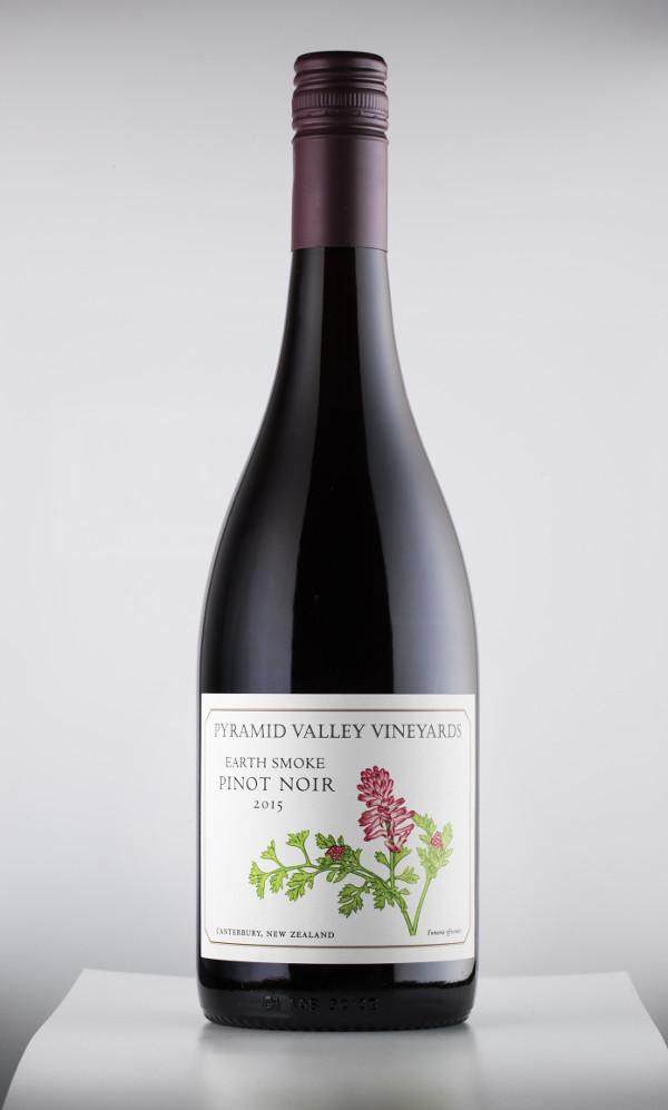 Photo of a bottle of Pyramid Valley Earth Smoke Pinot Noir 2015